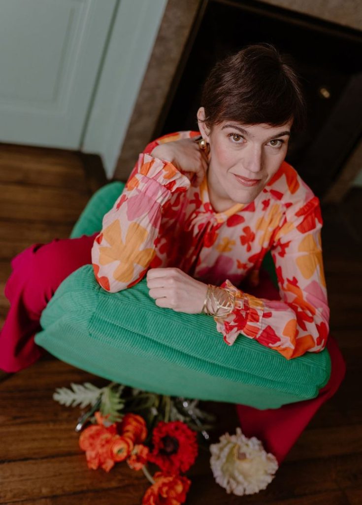 Mathilde-Dionnet-portrait-artiste-autrice-compositrice-interprète-chanson-française-pop-sensible-et-positive